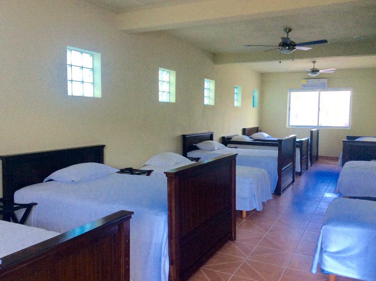 Casa Paloma Blanca Hostel Исла-Мухерес Экстерьер фото